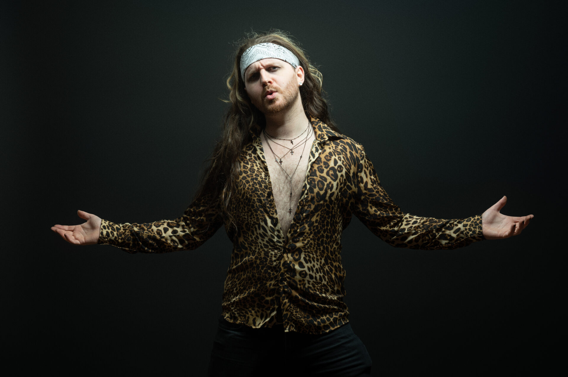 Arron Jonesin Jesus pose
