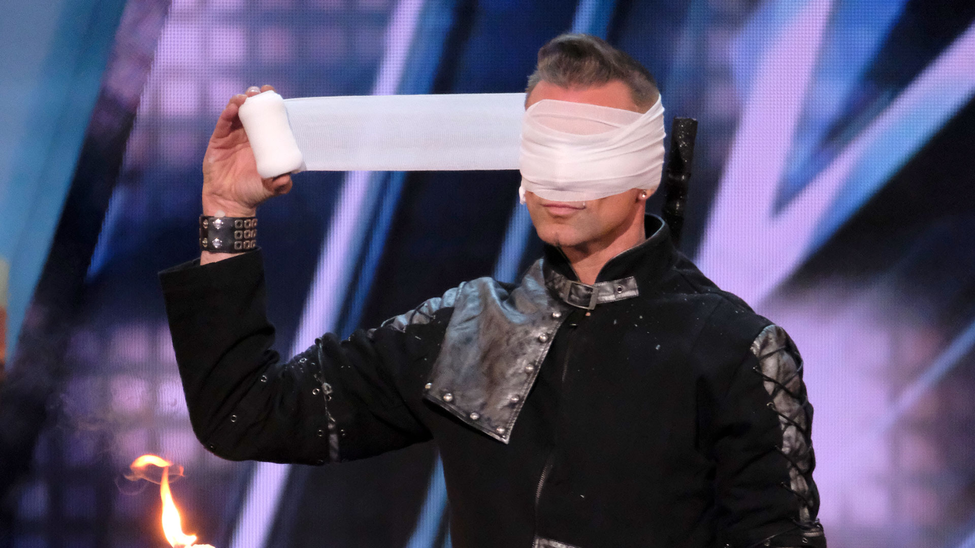 arron blinfolded