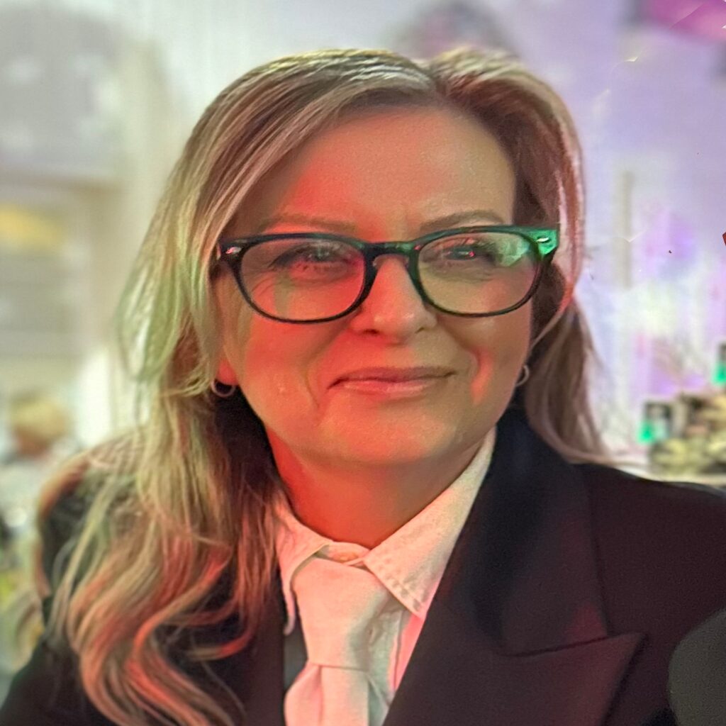 Portrait of Lucy, the Talent Co-ordinator for Ministry of Magic